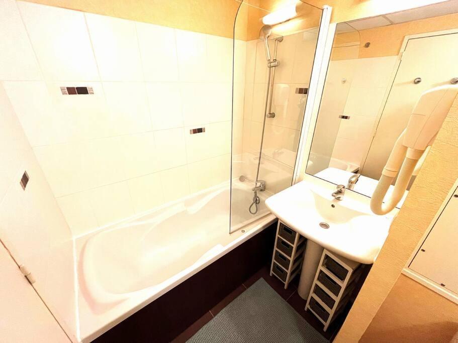 421 Face A L'ocean Avec Piscine,acces Apartment